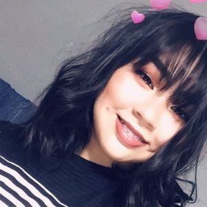 Meet your Posher, Naida